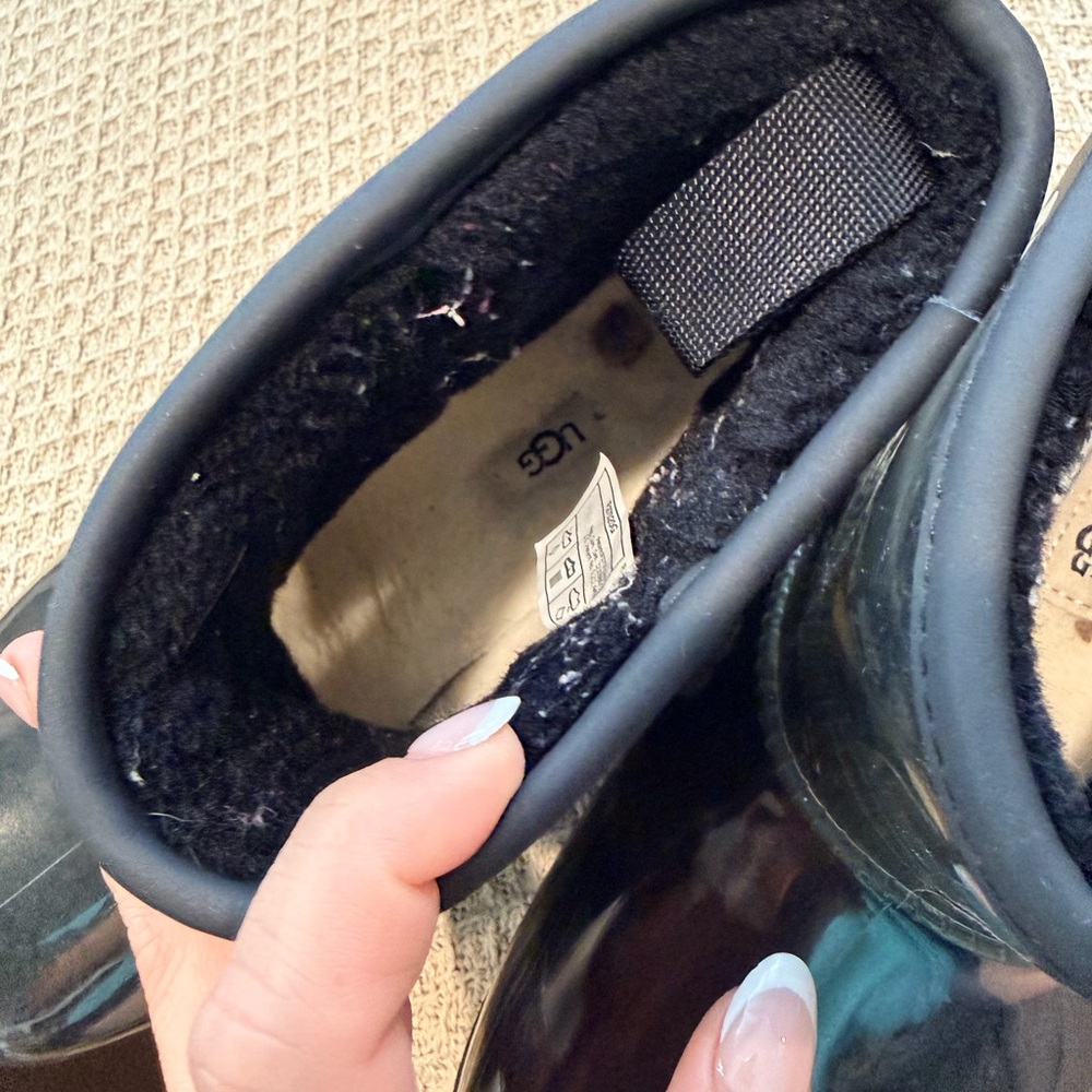 UGG Black Patent Kids Ankle Boots with Branded Side Strap - Picture 9 of 9